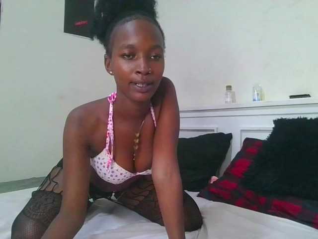 Hornylisa's BongaCams show and profile