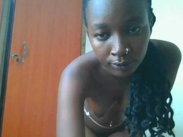 Hornylisa's BongaCams show and profile