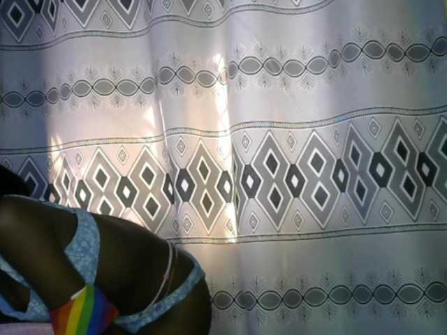 Hornylisa's BongaCams show and profile