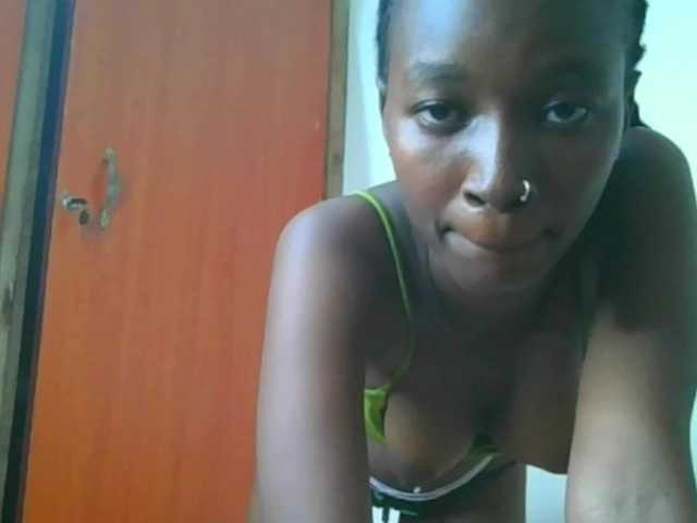 Hornylisa's BongaCams show and profile