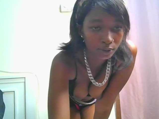 Hornylisa's BongaCams show and profile