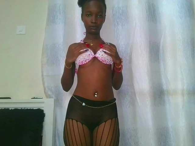 Hornylisa's BongaCams show and profile