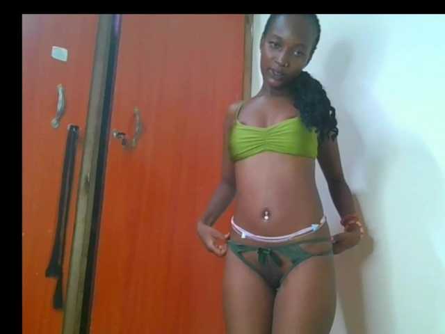 Hornylisa's BongaCams show and profile