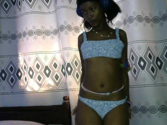 Hornylisa's BongaCams show and profile