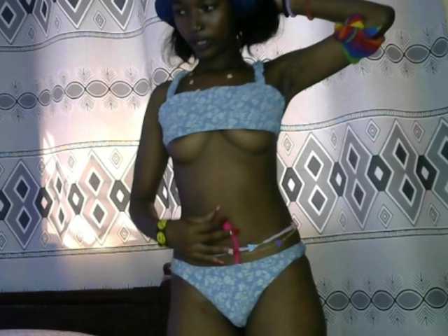 Hornylisa's BongaCams show and profile