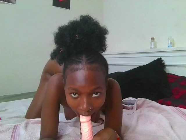 Hornylisa's BongaCams show and profile