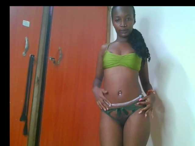 Hornylisa's BongaCams show and profile