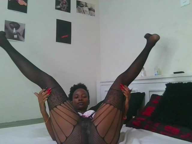 Hornylisa's BongaCams show and profile