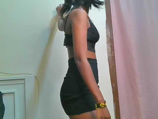 Hornylisa's BongaCams show and profile