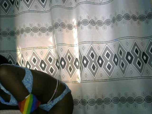 Hornylisa's BongaCams show and profile