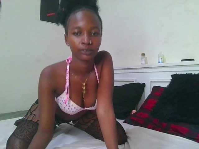 Hornylisa's BongaCams show and profile