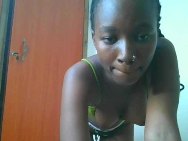 Hornylisa's BongaCams show and profile