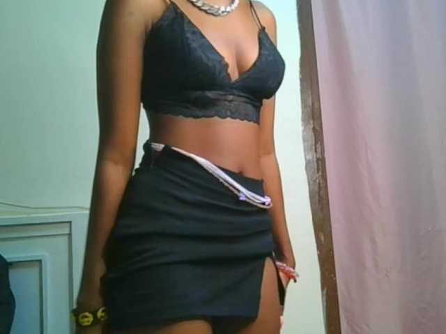 Hornylisa's BongaCams show and profile