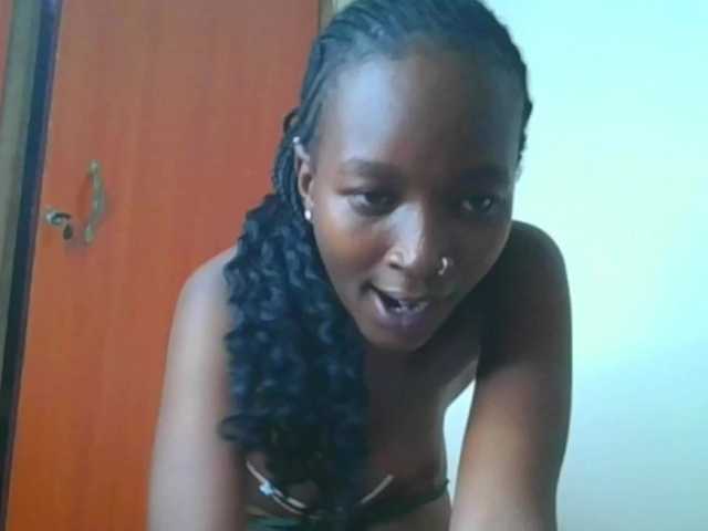 Hornylisa's BongaCams show and profile