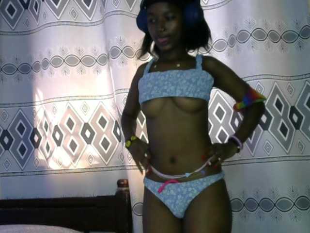 Hornylisa's BongaCams show and profile