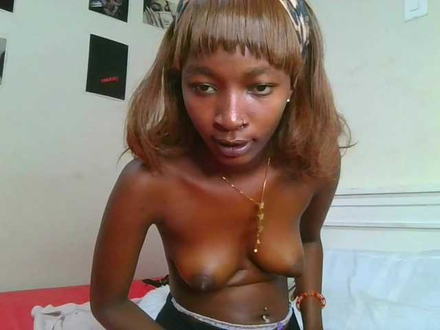 Hornylisa's BongaCams show and profile