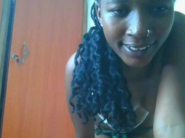 Hornylisa's BongaCams show and profile