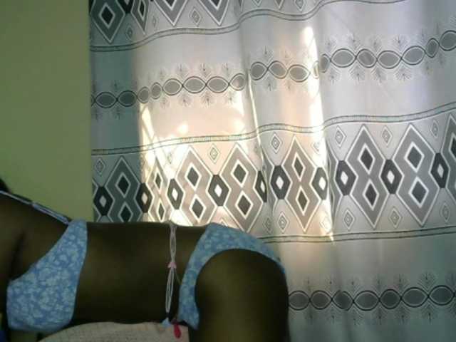 Hornylisa's BongaCams show and profile