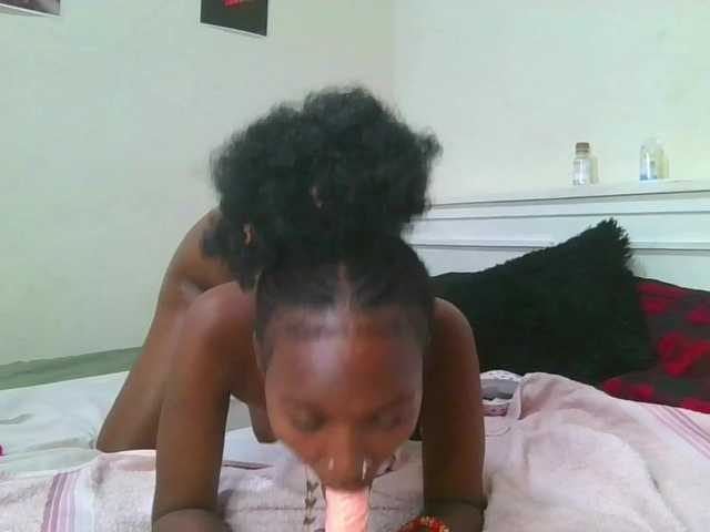 Hornylisa's BongaCams show and profile