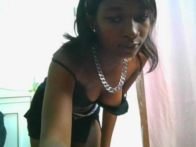 Hornylisa's BongaCams show and profile