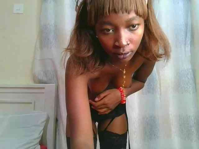 Hornylisa Live Webcam on BongaCams