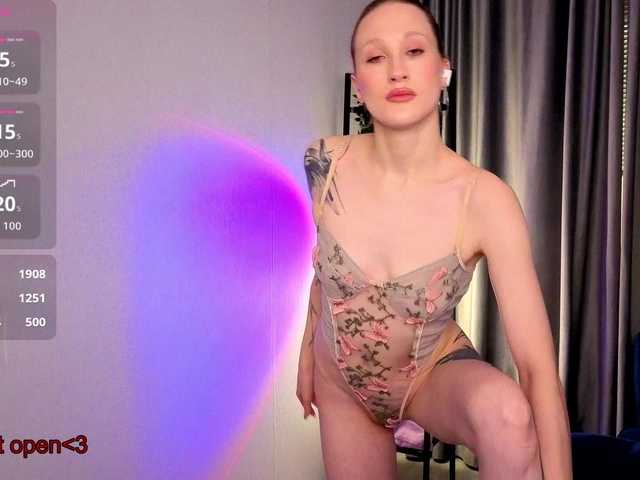 LexieSun on BongaCams and RICams