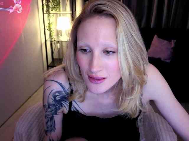 LexieSun webcam