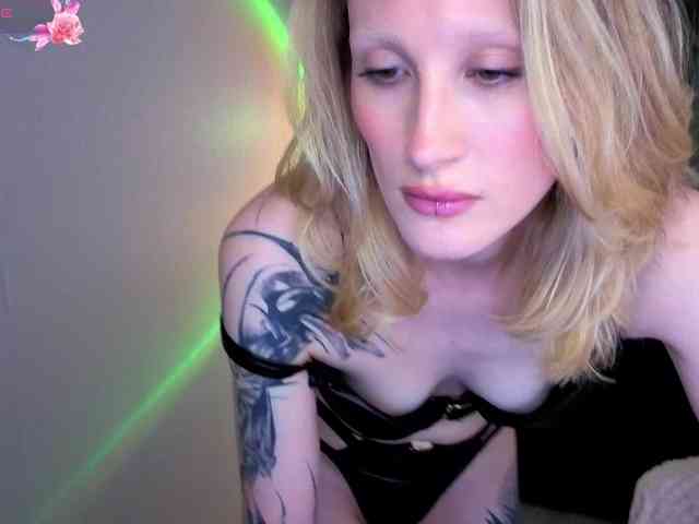 LexieSun webcam