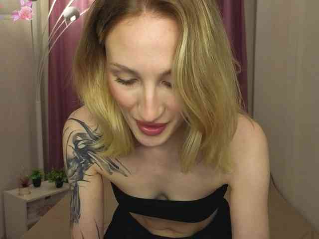 LexieSun webcam