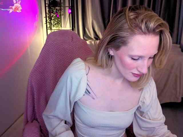 LexieSun webcam