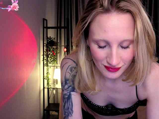 LexieSun webcam