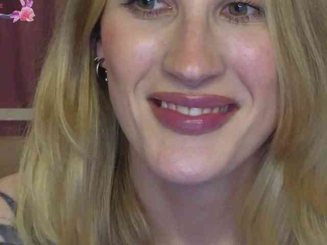 free live cam sex LexieSun