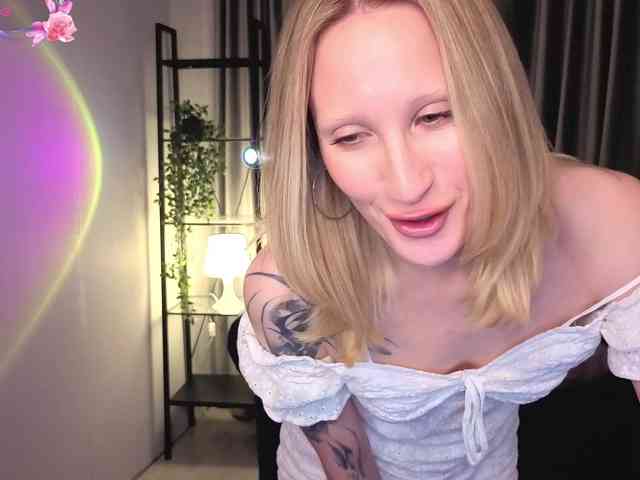 LexieSun webcam
