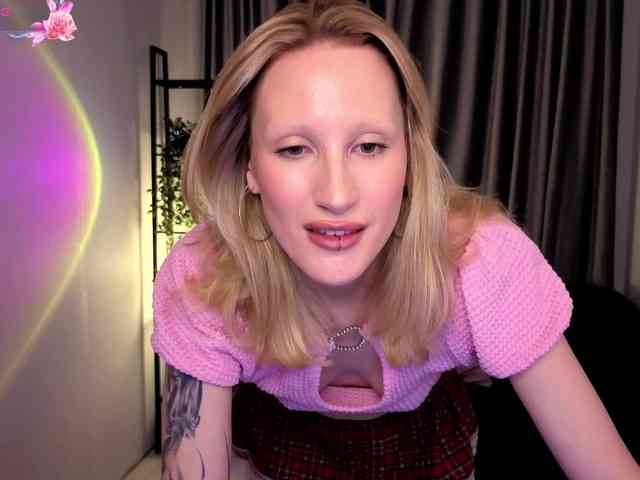 LexieSun webcam