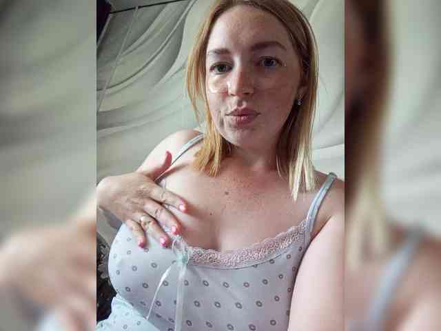 Byrenka-25 Live Webcam on BongaCams