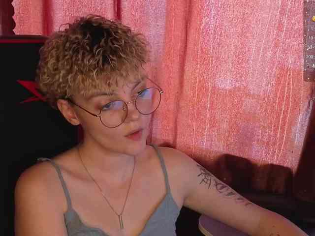 live voyeur cam Marilaass