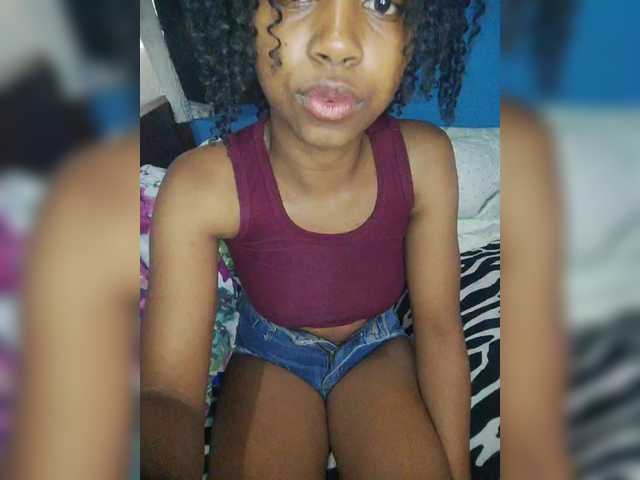 Ashley169, une amatrice française avec qui discuter et avoir du sexe