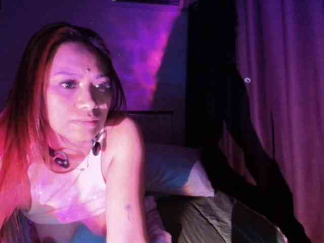Ailyn2001 Live Webcam on BongaCams