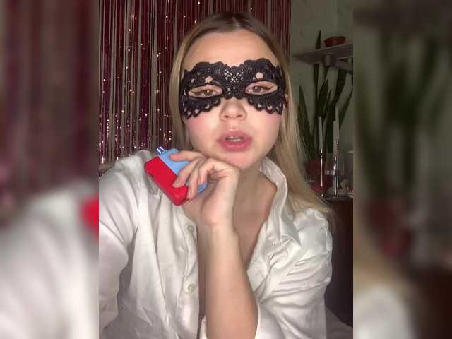 Sophialanguage's BongaCams show and profile