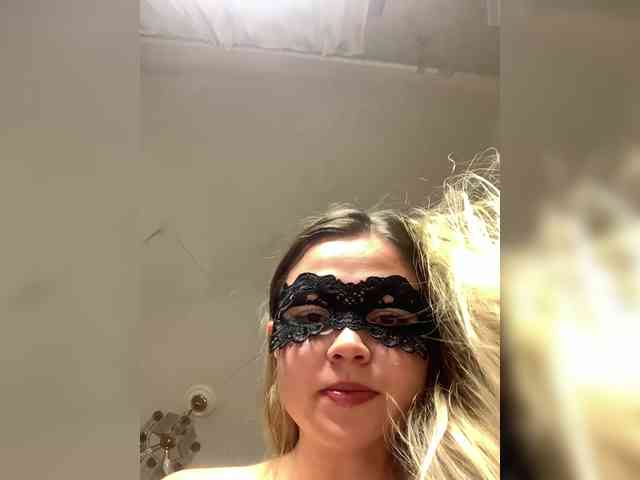 Sophialanguage Live Webcam on BongaCams