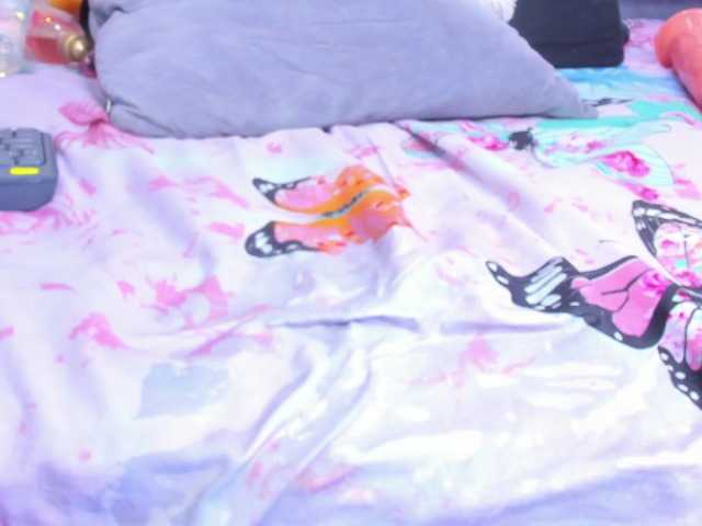 Willow-Wright's BongaCams show and profile