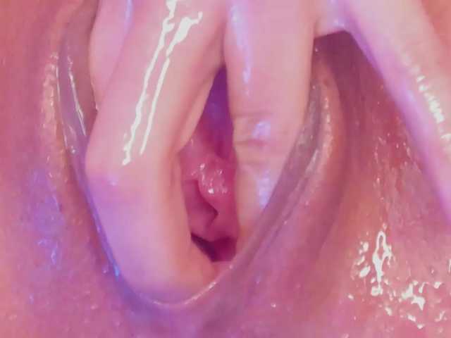 Willow-Wright's BongaCams show and profile