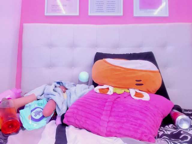 Willow-Wright's BongaCams show and profile