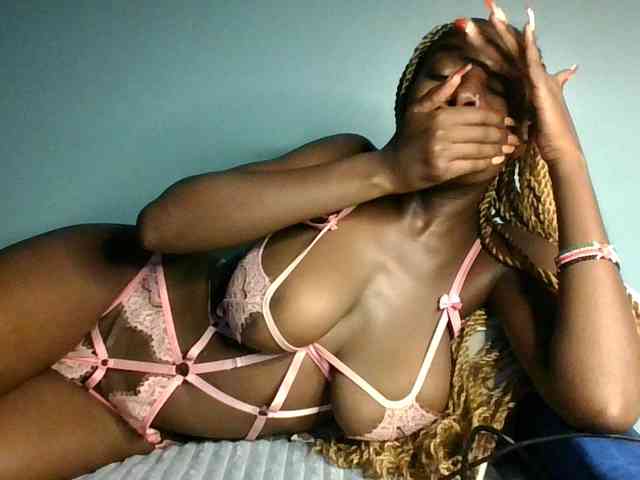 Megasexy18 webcam
