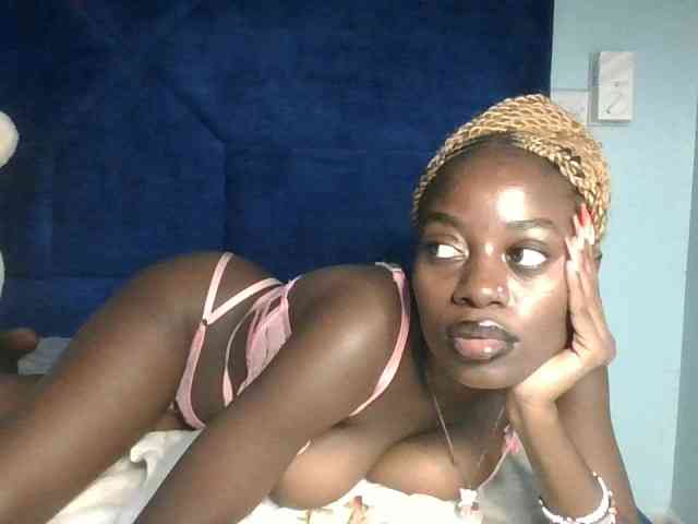 Megasexy18 webcam