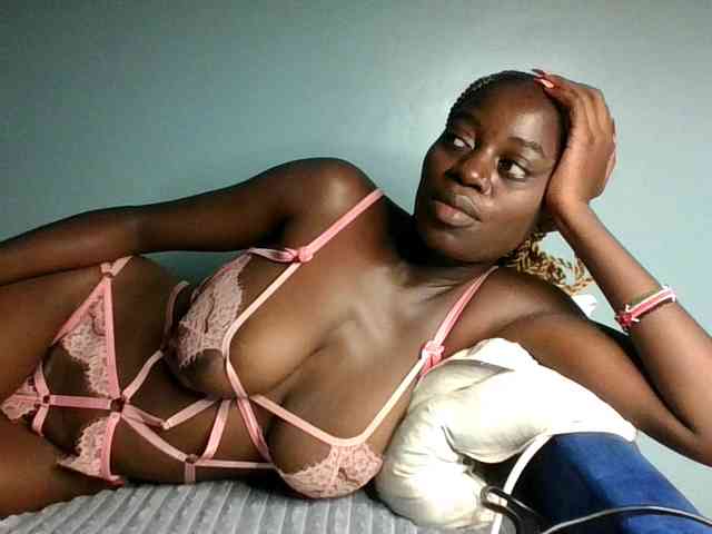 Megasexy18 webcam