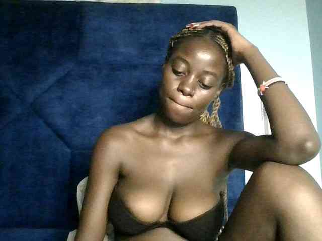 Megasexy18 webcam
