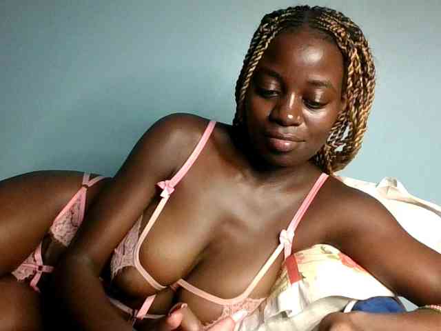 Megasexy18 webcam