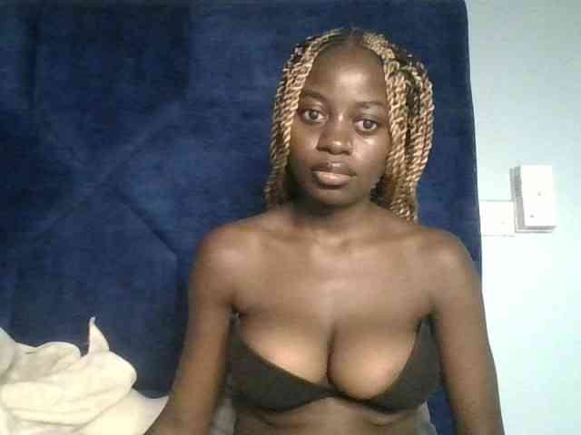 Megasexy18 webcam