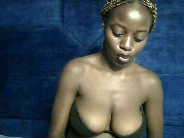 Megasexy18 webcam